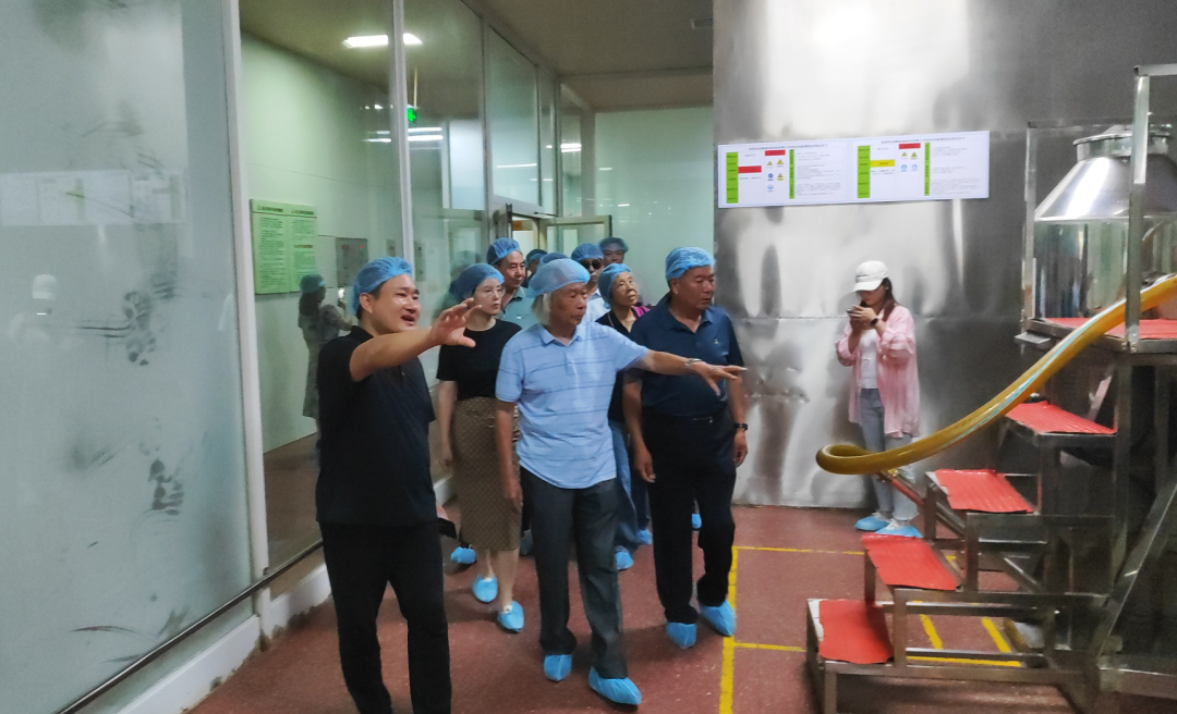 新乡市餐饮行业协会赴2121非凡参观交流